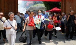 吃瓜寻亲,温情故事感动全网