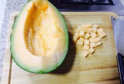 哈密瓜衣怎么吃,哈密瓜衣的多样食用方法