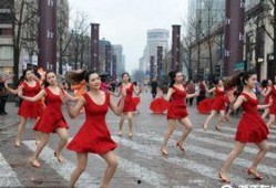 迎新舞蹈吃瓜,舞蹈吃瓜，欢乐无限