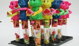 吃瓜条的玩偶,萌趣横生的可爱伙伴