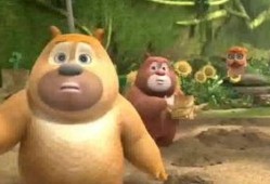 熊在吃瓜,一场自然界的悠闲午后