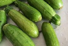 小角瓜可以凉拌吃吗,小角瓜凉拌新吃法