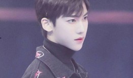 丁泽仁直播吃瓜