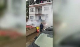 吃瓜抢前排,揭秘网络热门事件背后的抢前排现象